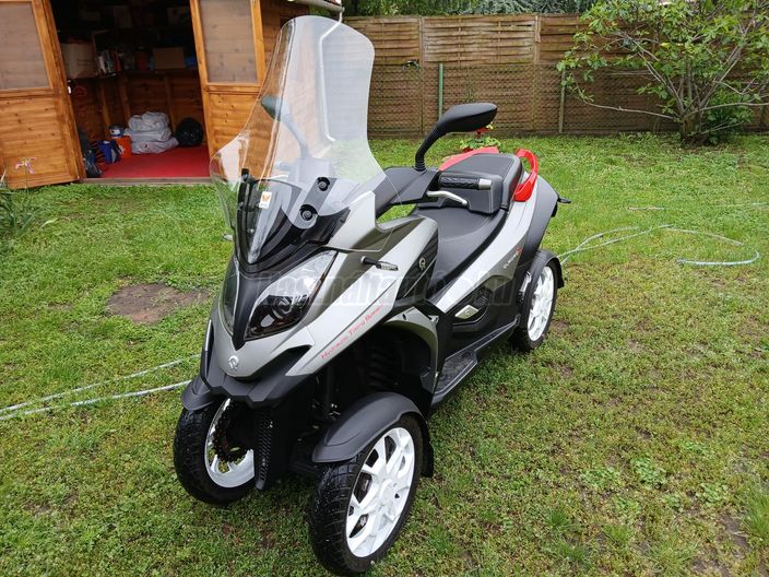 QUADRO QV4