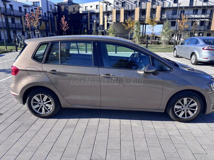 VOLKSWAGEN GOLF SPORTSVAN 1.4 TSI BMT Comfortline