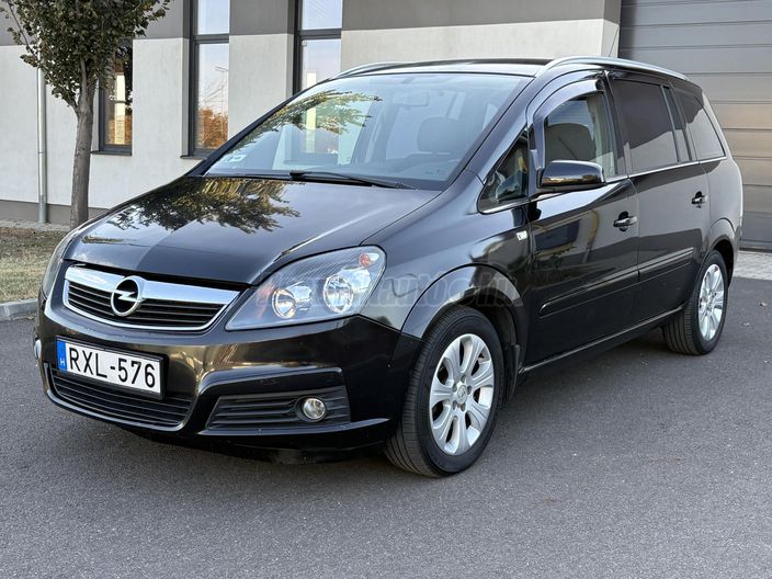 OPEL ZAFIRA B 1.9 CDTI Cosmo