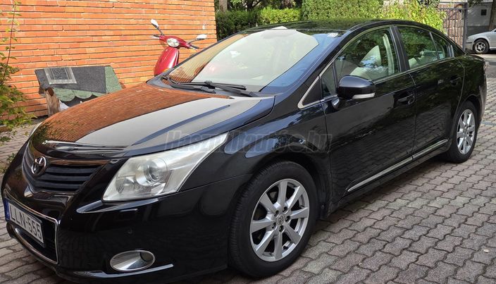 TOYOTA AVENSIS 1.8 Executive