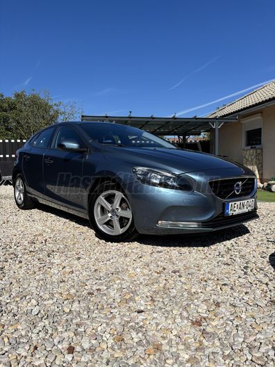 VOLVO V40 1.6 T3 Ocean Race