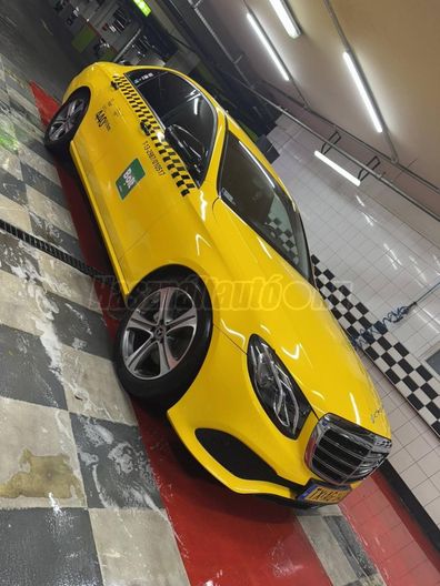 MERCEDES-BENZ E 200