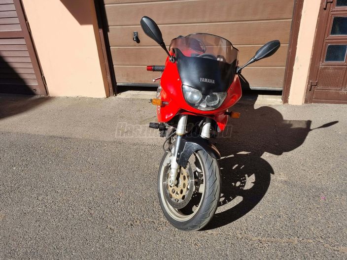 YAMAHA SZR 660