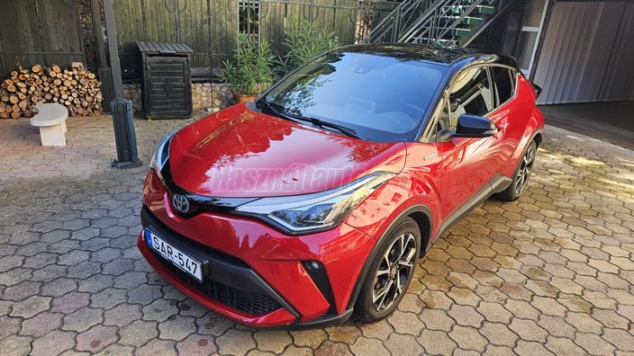 TOYOTA C-HR 2.0 Hybrid Selection e-CVT