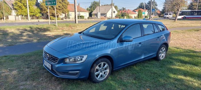 VOLVO V60 1.6 [T4] Kinetic