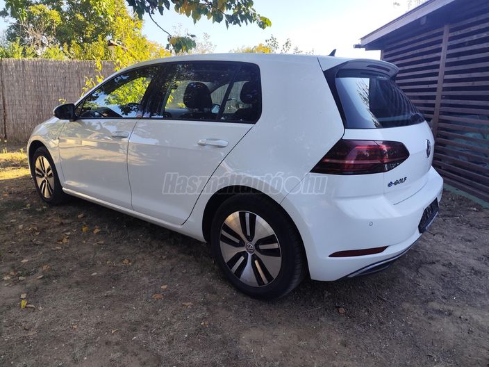 VOLKSWAGEN GOLF VII e-Golf