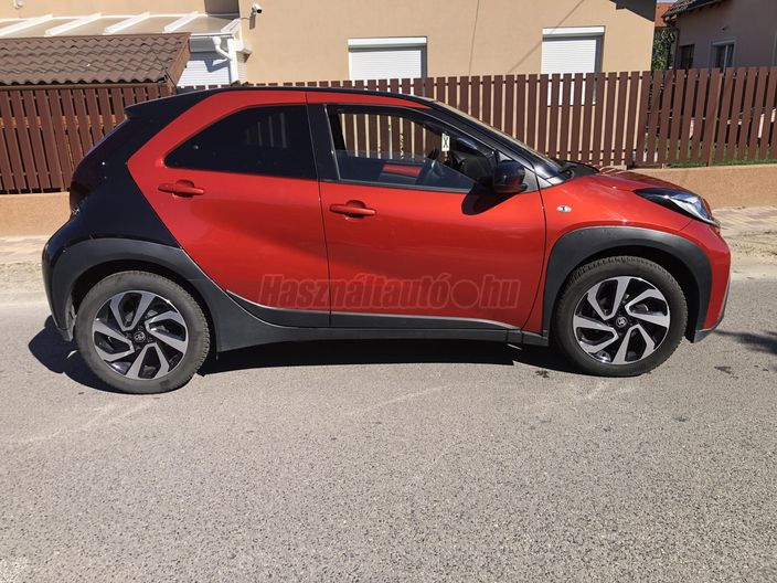 TOYOTA AYGO X 1.0 VVT-i Style Tech Vision
