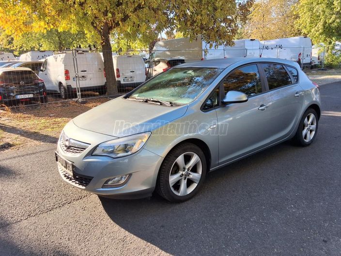 OPEL ASTRA J 1.4 Selection