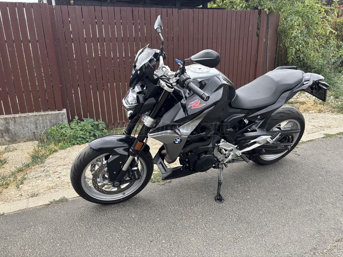 BMW F 900 R