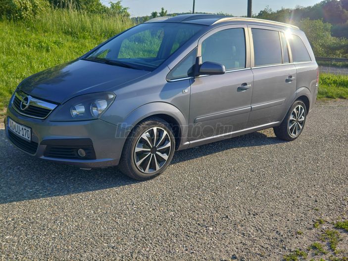 OPEL ZAFIRA B 1.9 DTI Cosmo