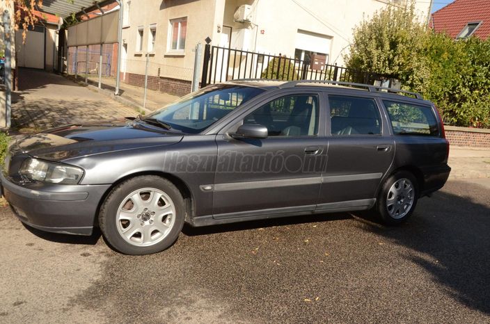 VOLVO V70 2.4 D [D5] Summum