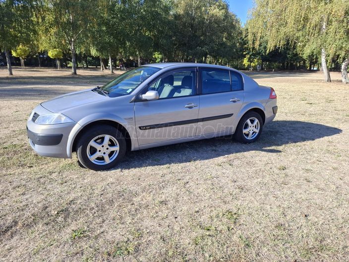RENAULT MEGANE 1.4 Authentique Plus
