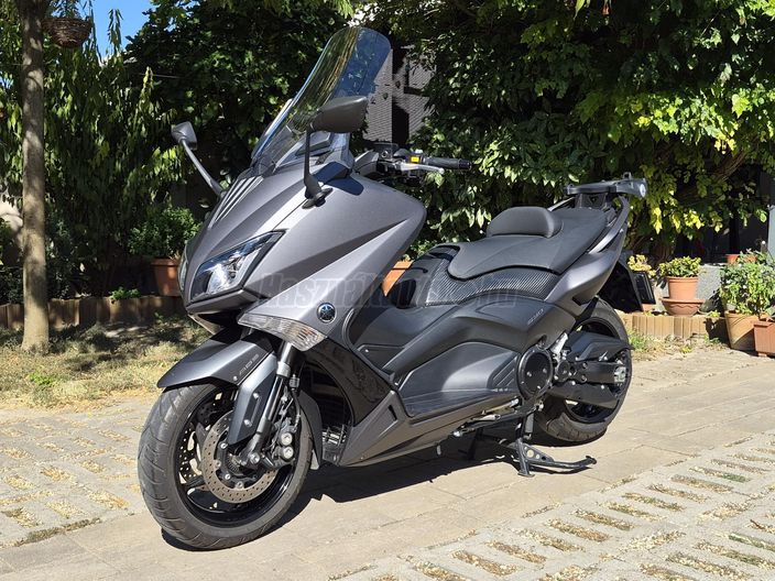 YAMAHA TMAX