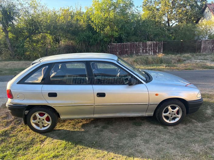 OPEL ASTRA F 1.4 Classic GL