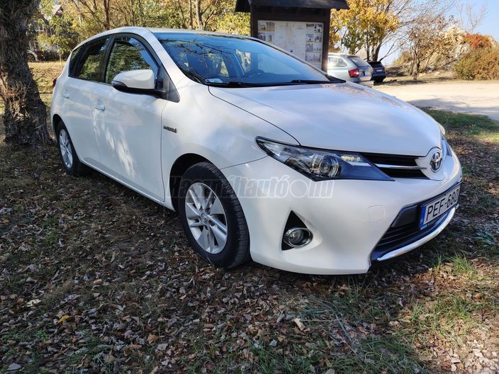 TOYOTA AURIS 1.8 HSD Active (Automata)