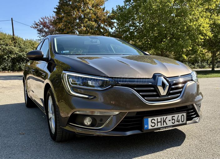 RENAULT MEGANE GrandCoupé 1.5 Blue dCi Intens