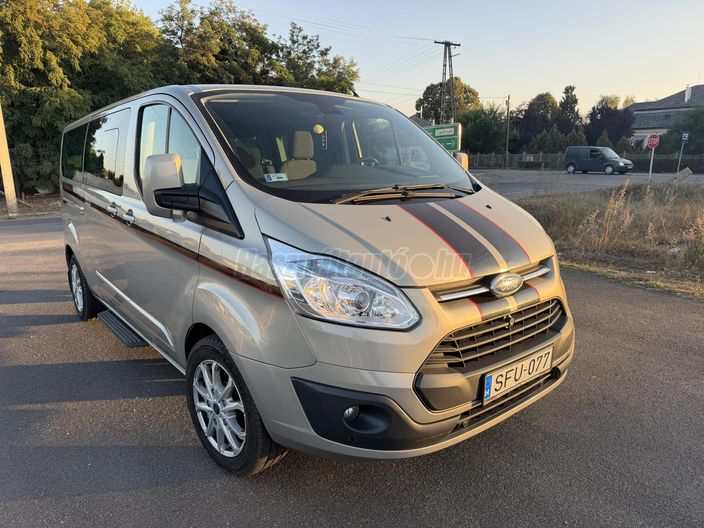 FORD TRANSIT Tourneo Custom 2.2 TDCi 300 LWB Titanium