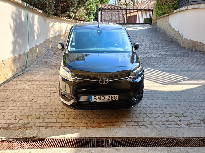TOYOTA PROACE City Verso 1.2T Shuttle L2H1 [7 személy]