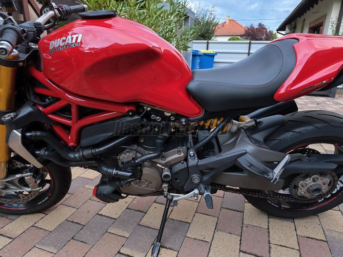 DUCATI MONSTER 1200