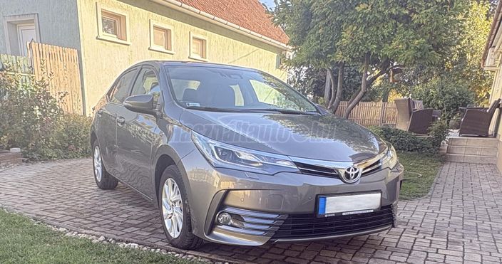 TOYOTA COROLLA Sedan 1.6 Active