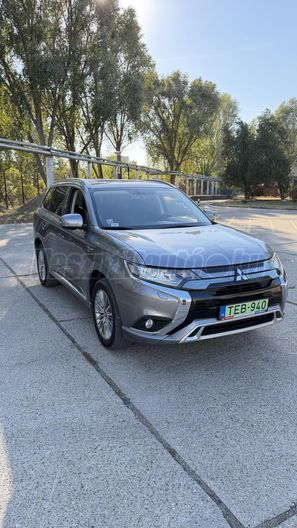 MITSUBISHI OUTLANDER 2.4 PHEV Invite 4WD CVT