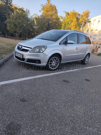 OPEL ZAFIRA B 1.9 DTI Cosmo