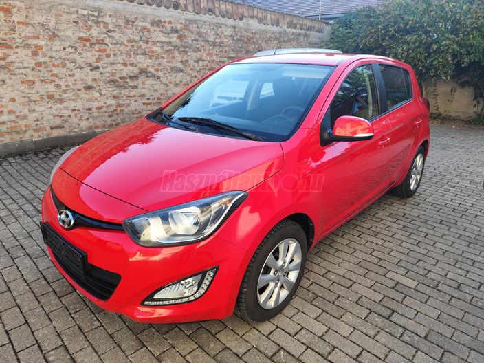 HYUNDAI I20 1.25 Life AC