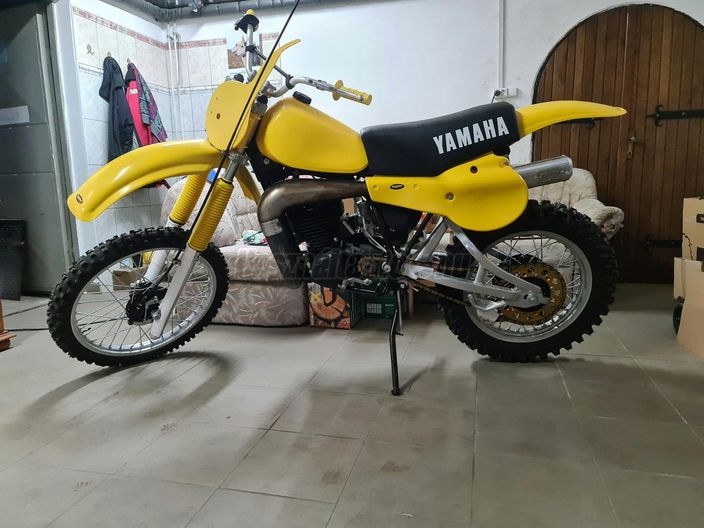 YAMAHA YZ 465