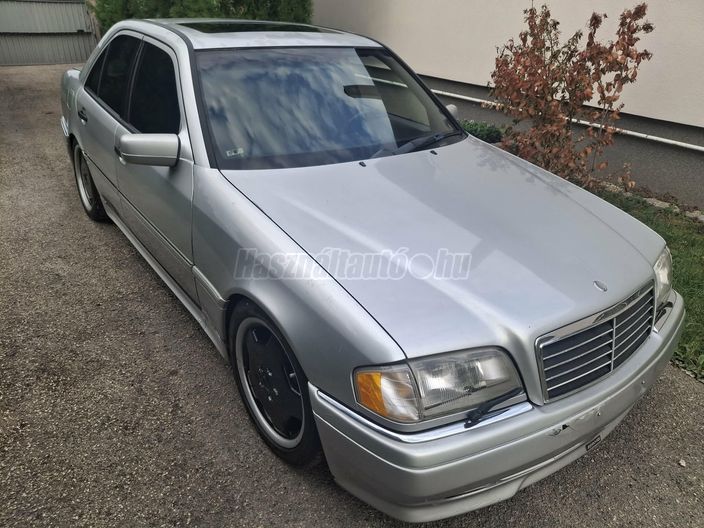 MERCEDES-AMG C-OSZTÁLY