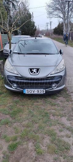 PEUGEOT 207 CC 1.6 HDi Feline