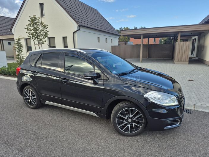 SUZUKI SX4 S-CROSS 1.6 DDiS GLX napfénytető, EASS