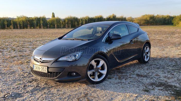 OPEL ASTRA J GTC 1.4 T Start-Stop Drive