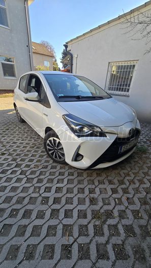 TOYOTA YARIS 1.5 VVT-i Hybrid Active e-CVT