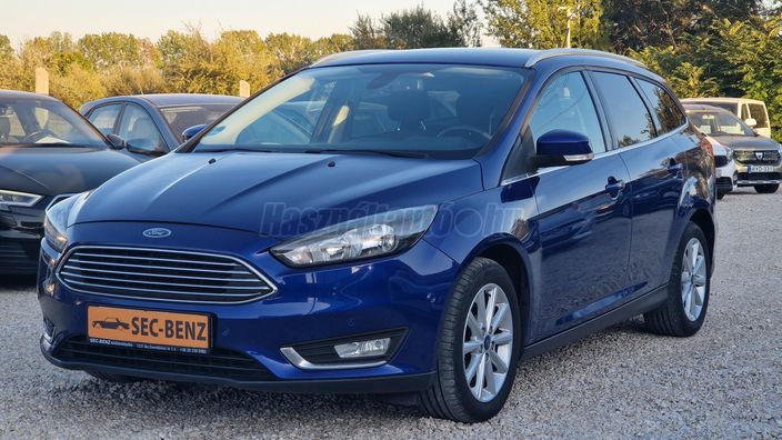 FORD FOCUS 1.0 EcoBoost Titanium