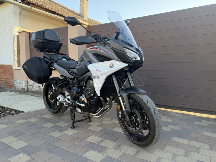 YAMAHA MT-09 TRACER