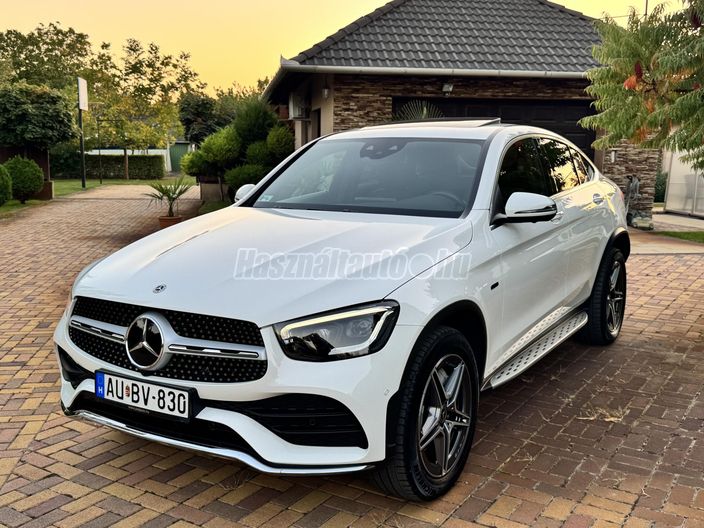 MERCEDES-BENZ GLC 300 e 4Matic EQ Power 9G-TRONIC