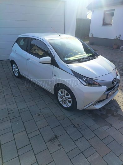 TOYOTA AYGO 1.0 x-pure