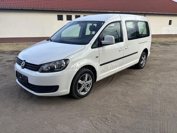 VOLKSWAGEN CADDY 2.0 CR TDI Maxi DSG (7 személyes )