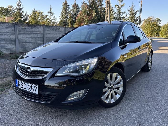 OPEL ASTRA J 1.4 T Cosmo