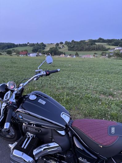 BMW R 18