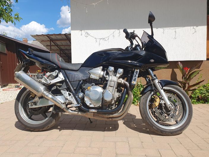 HONDA CB 1300