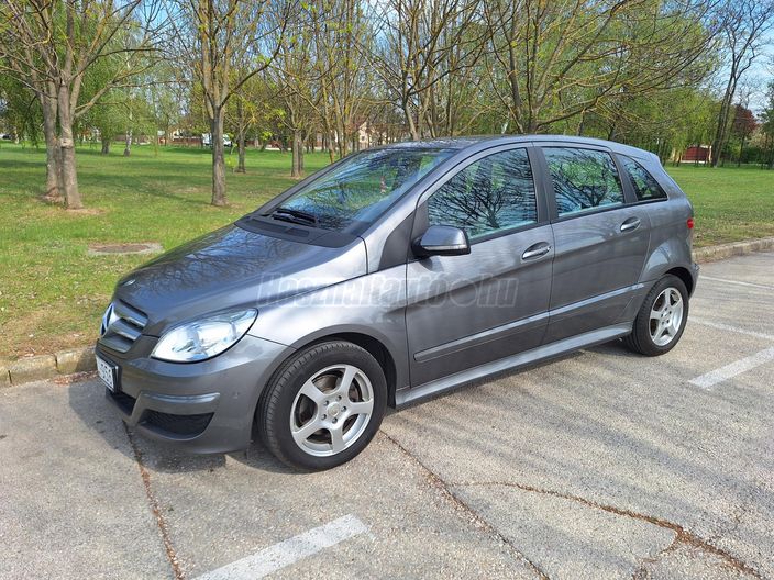 MERCEDES-BENZ B 180 CDI