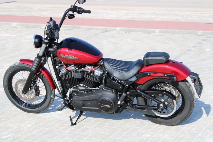 HARLEY-DAVIDSON STREET BOB