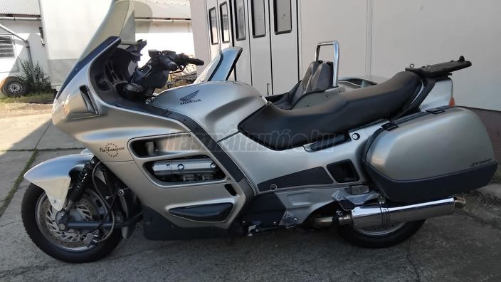 HONDA ST 1100 PAN EUROPEAN