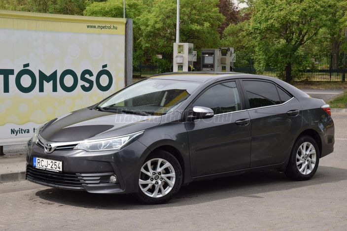 TOYOTA COROLLA Sedan 1.6 Active Comfort