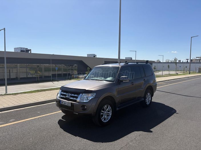 MITSUBISHI PAJERO 3.2 DI-D Instyle Navi (Automata)