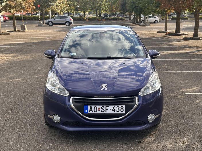 PEUGEOT 208 1.2 VTi PureTech Style