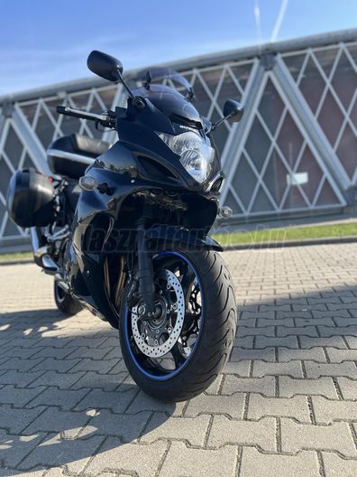 SUZUKI GSX 1250