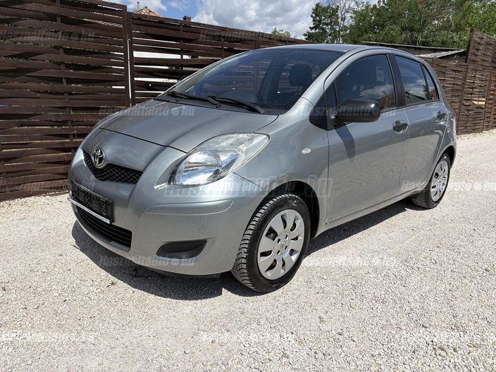 TOYOTA YARIS 1.0 ECO AC