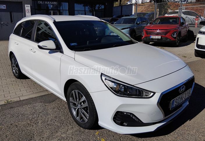 HYUNDAI I30 1.4 T-GDi Premium DCT